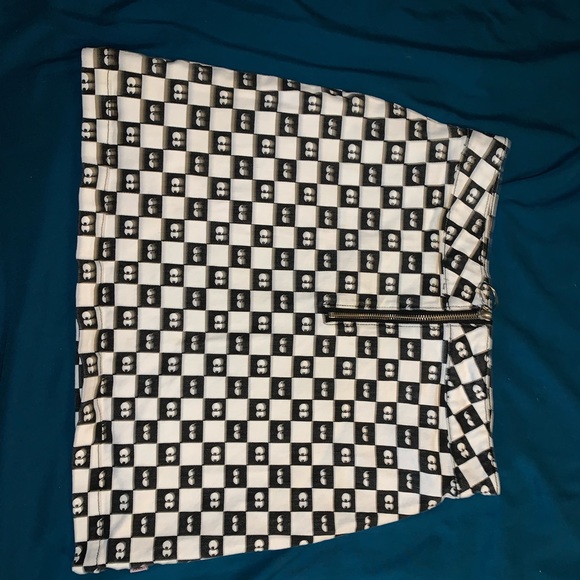 Jean skirt - Picture 2 of 2